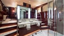 Junie II -   Master Ensuite